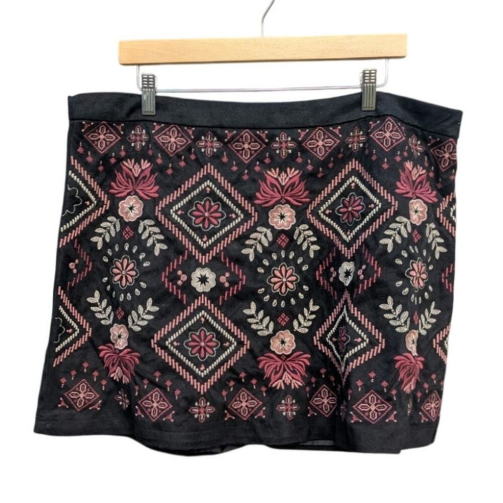 Boho Savanna Jane 1X Mini Skirt Embroidered Cottage Festival black and pink
